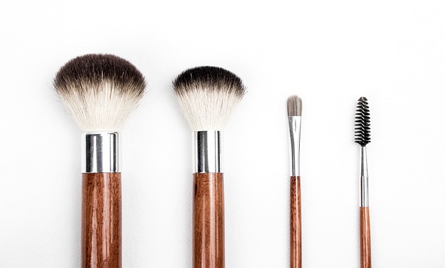 comment nettoyer mes pinceaux à maquillage
